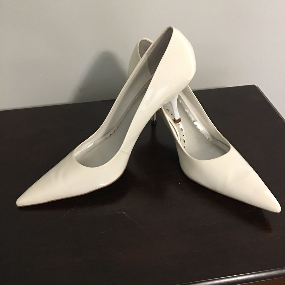 BCBG Girls size 9 heels